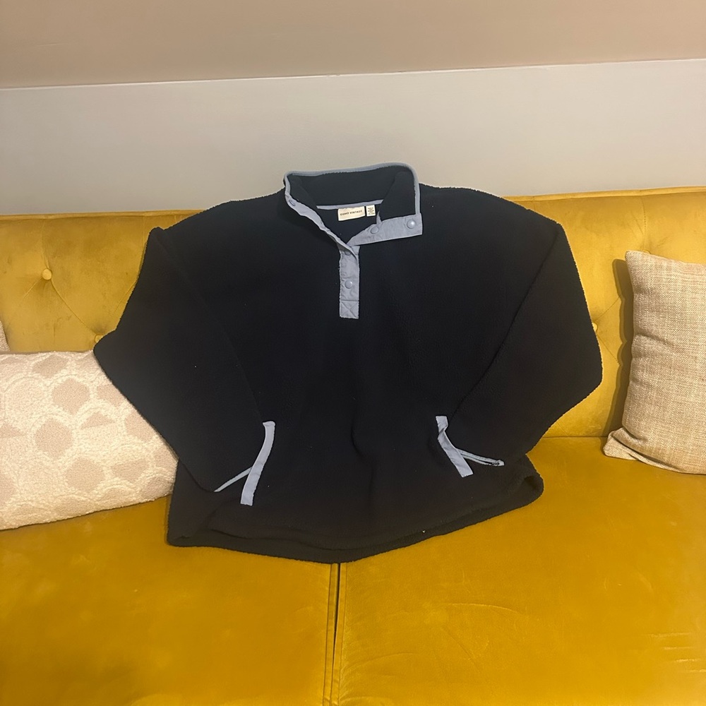 Como Vintage Black Sweater with Light Gray Trim